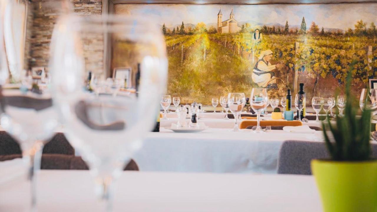 Wine Hotel Cesarica Međugorje Екстериор снимка
